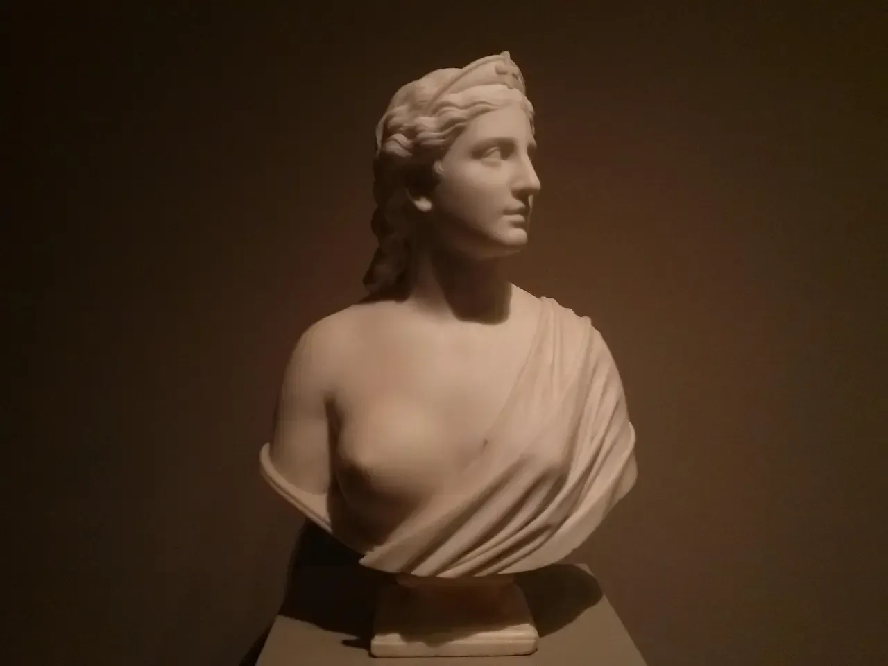 HD art gallery display image